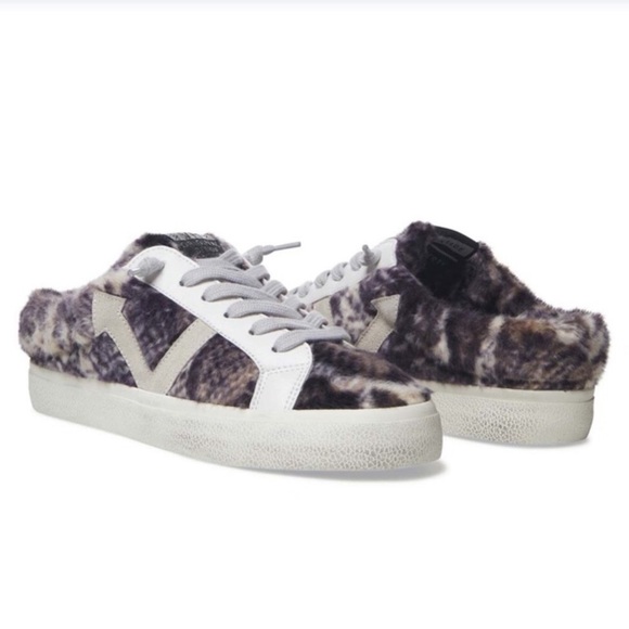 Vintage Havana Shoes - Vintage Havana Snuggle Fur Sneaker 6 1/2